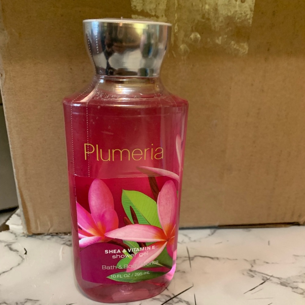 Bath and Body Works Plumeria 10oz Shea & Vitamin E Shower Gel HTF Discontinued